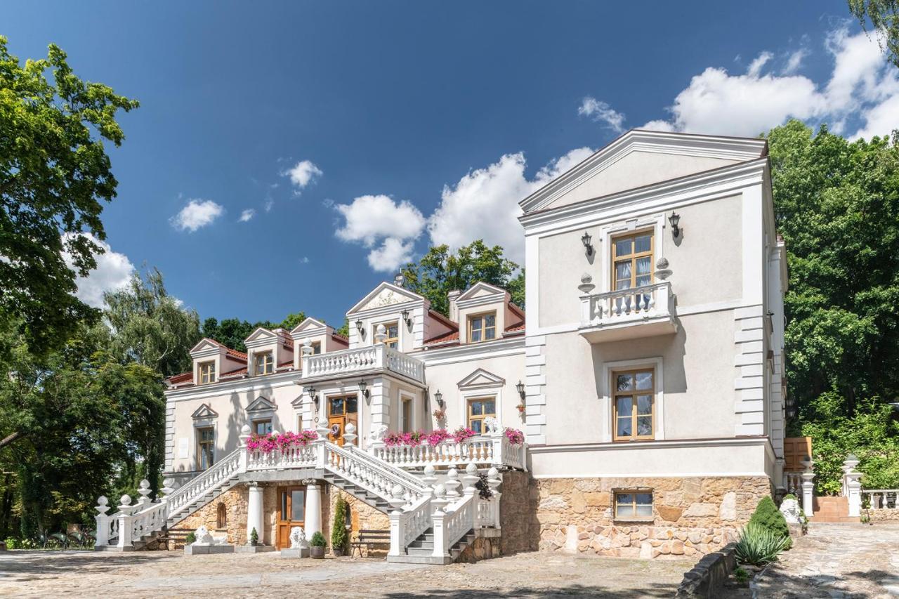 Palac Tarnowskich Hotel & Restauracja & Spa Ostrowiec Świętokrzyski Exterior foto